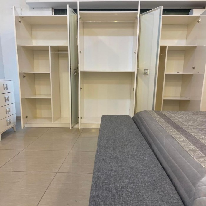BEDROOM SETS
