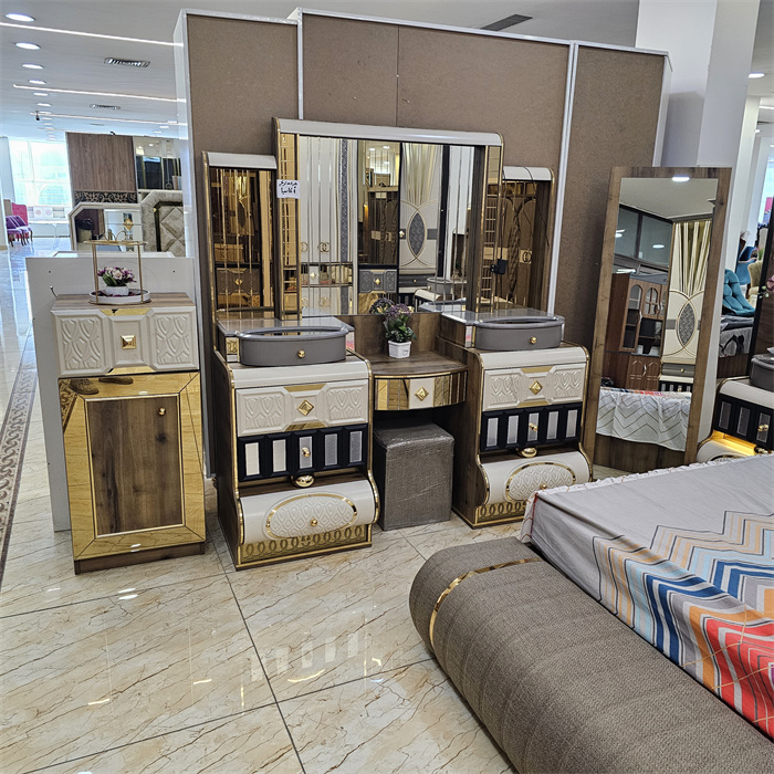 DRESSING TABLE