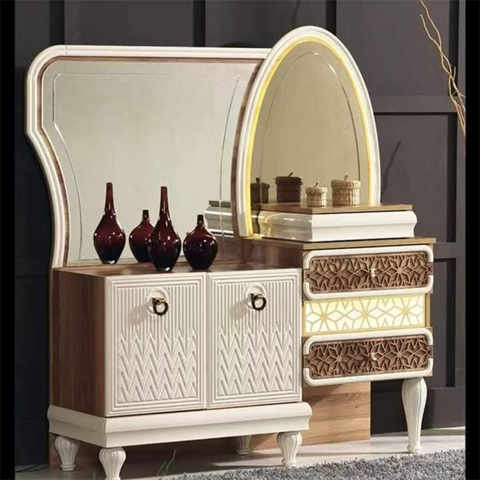 DRESSING TABLE