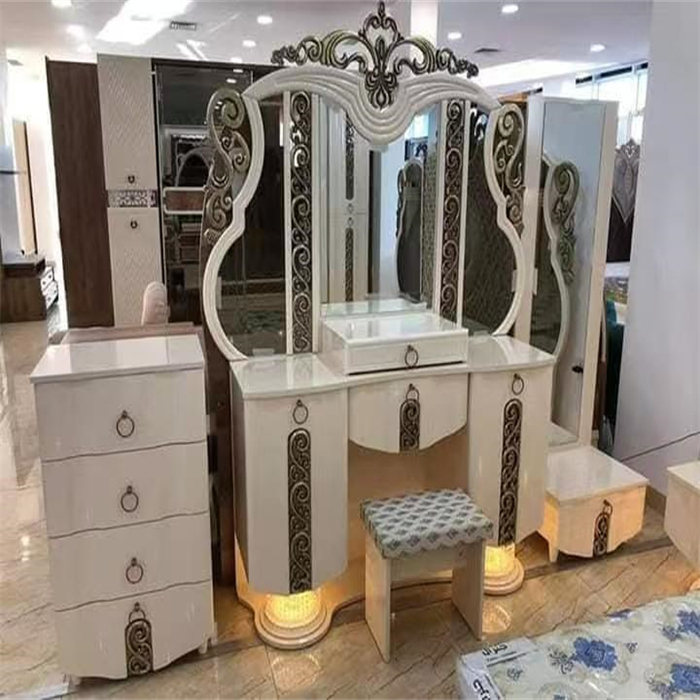 DRESSING TABLE