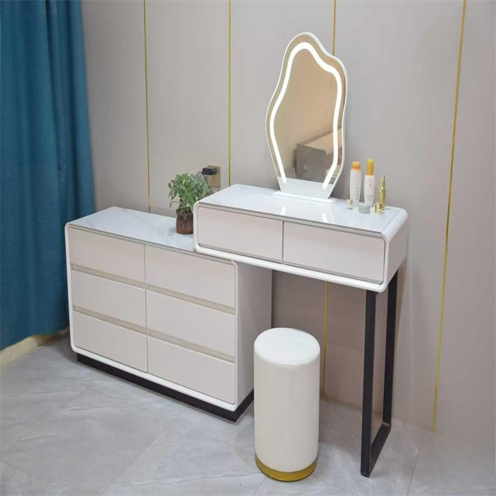 DRESSING TABLE