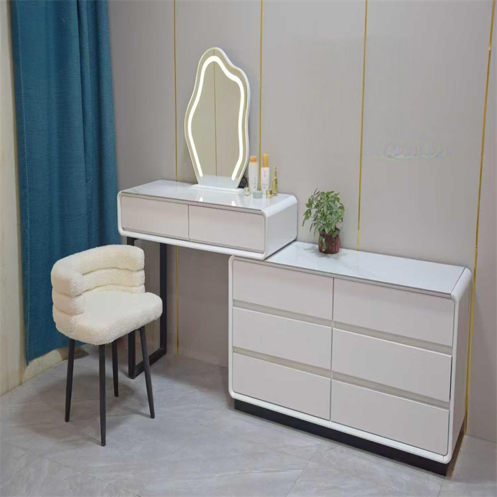 DRESSING TABLE