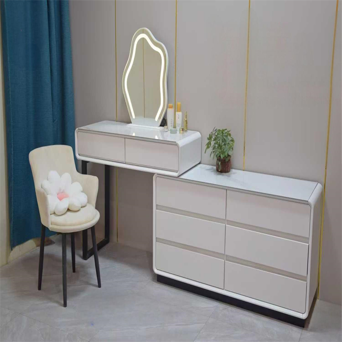 DRESSING TABLE