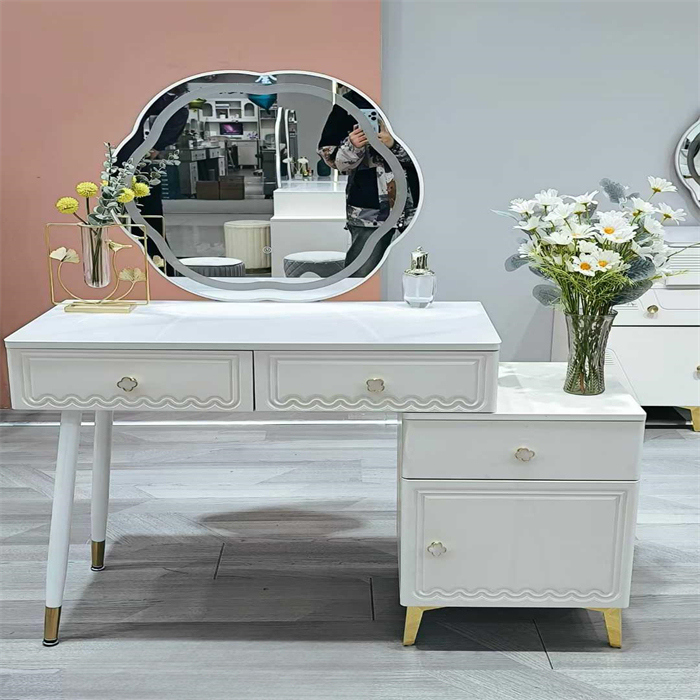 DRESSING TABLE