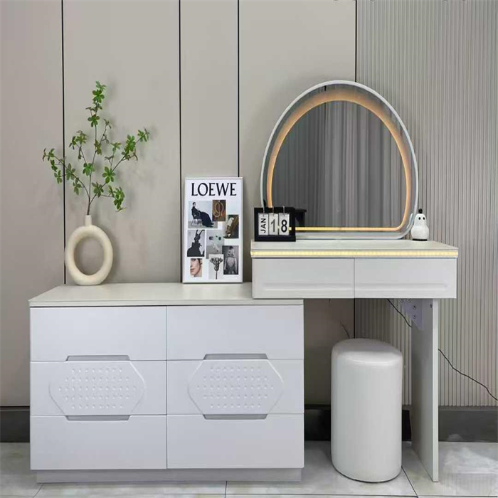 DRESSING TABLE
