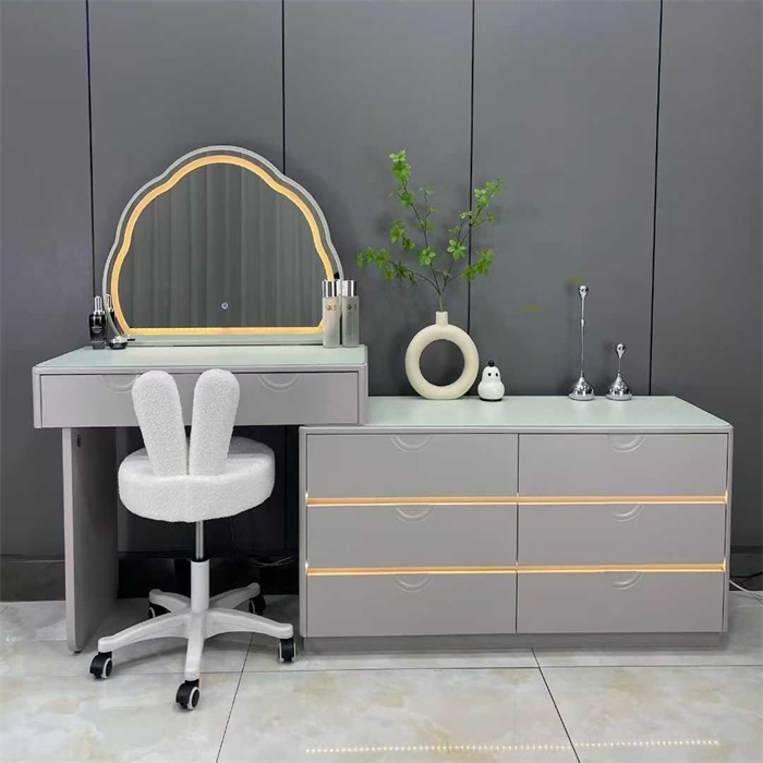 DRESSING TABLE