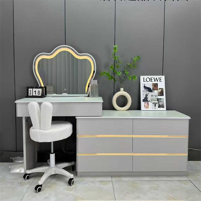DRESSING TABLE