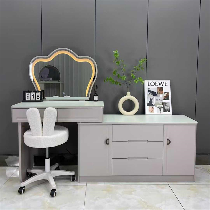 DRESSING TABLE