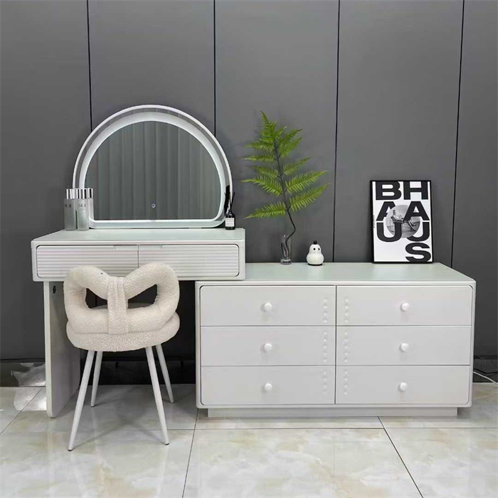 DRESSING TABLE