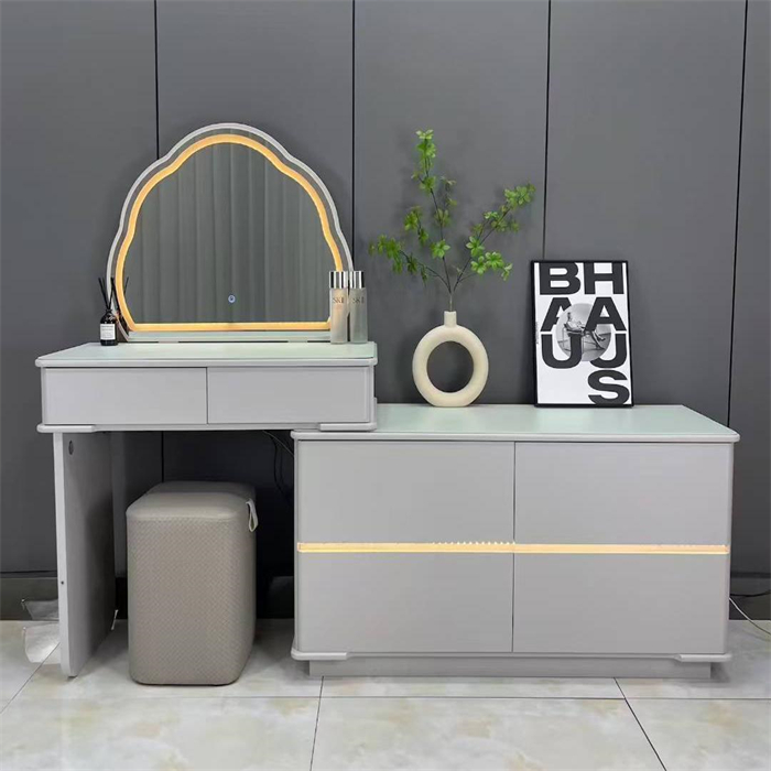 DRESSING TABLE