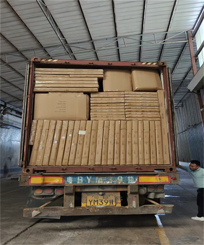 LOADING IN CHINA ON 10072025 (7)