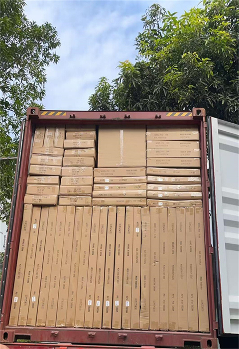 LOADING IN CHINA ON 3.12 2025 (3)