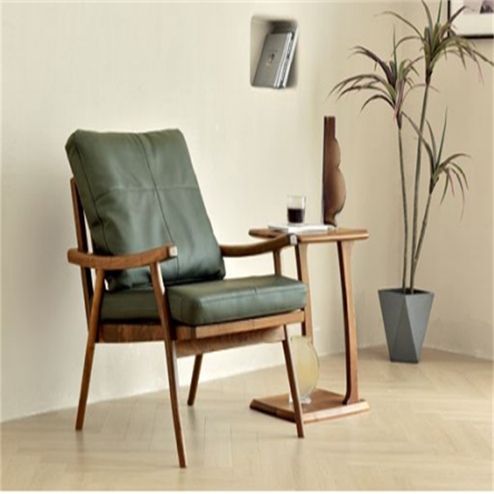 LEISURE CHAIR