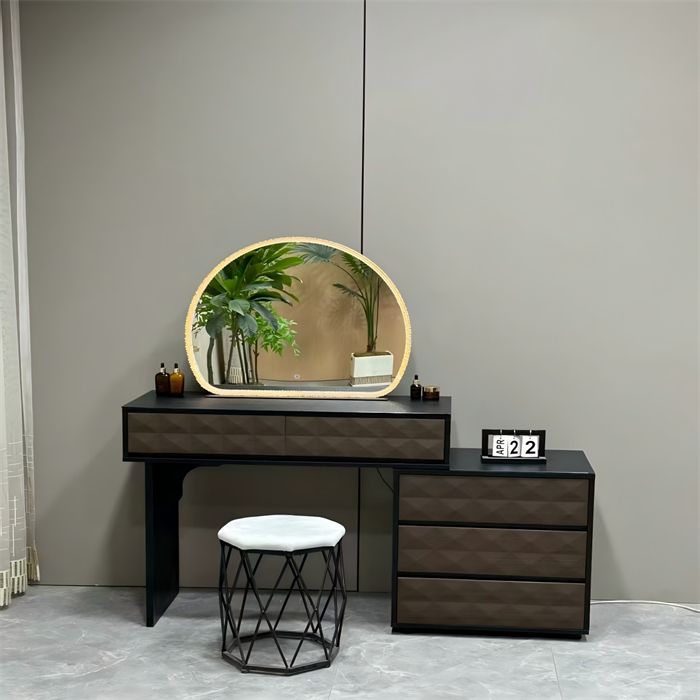 DRESSING TABLE