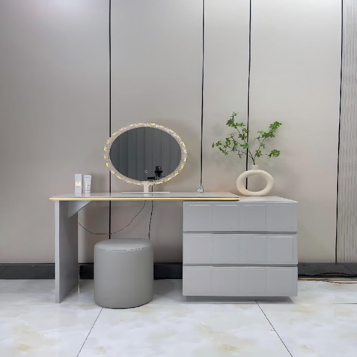 DRESSING TABLE