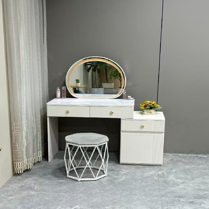 DRESSING TABLE