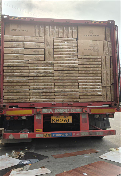 LOADING IN CHINA 20251231 (1).jpg