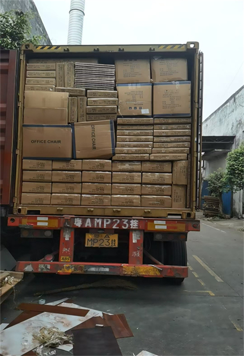 LOADING IN CHINA 20251231 (3).jpg